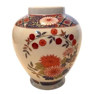 Floral Oriental Diamond short Flower Vase
